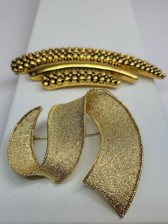 Jewelry - Signed Park Lane & Liz Calborne Brooches